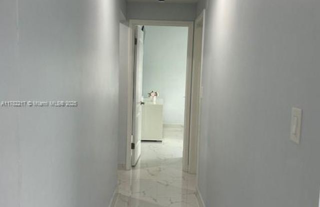 871 SE 4th Pl Gallery 2