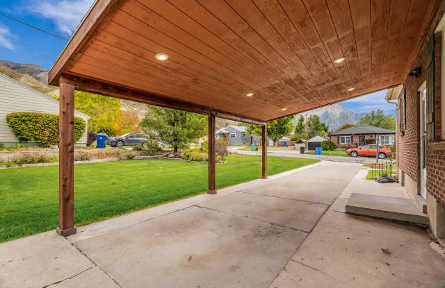 3325 East Joyce Drive Gallery 4