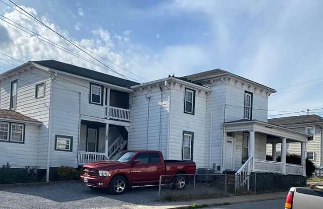 702 Nelson Street - Charming 3BR/1BA in Staunton! photos photos