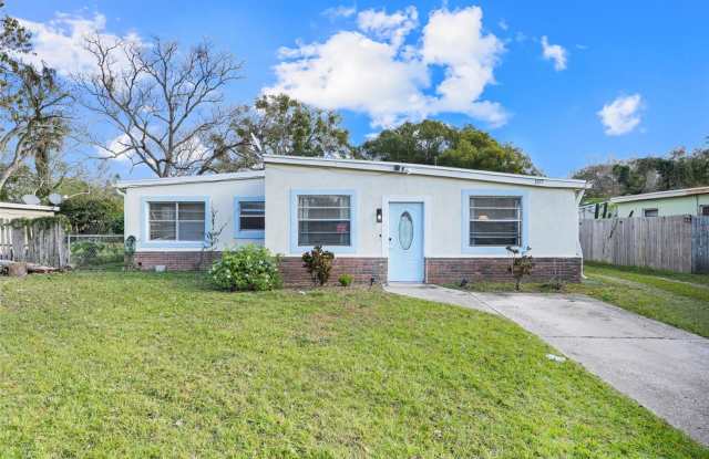 This charming 3 Bedroom, 2 Bath Single Family Home For Rent at 107 Garrison Dr.  Sanford, FL 32771 photos photos