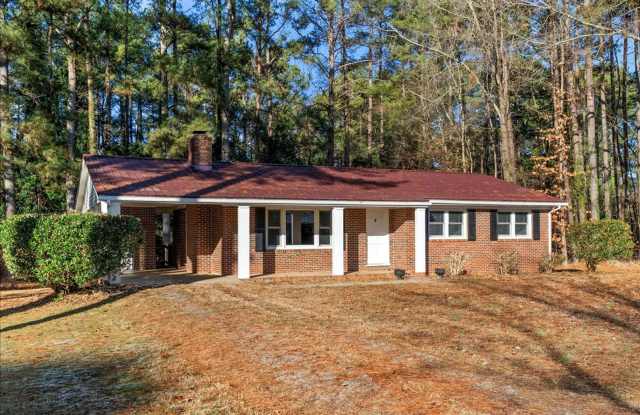 Lovely 3 Bedroom / 2 Bathroom Renovated Ranch Home for Rent photos photos