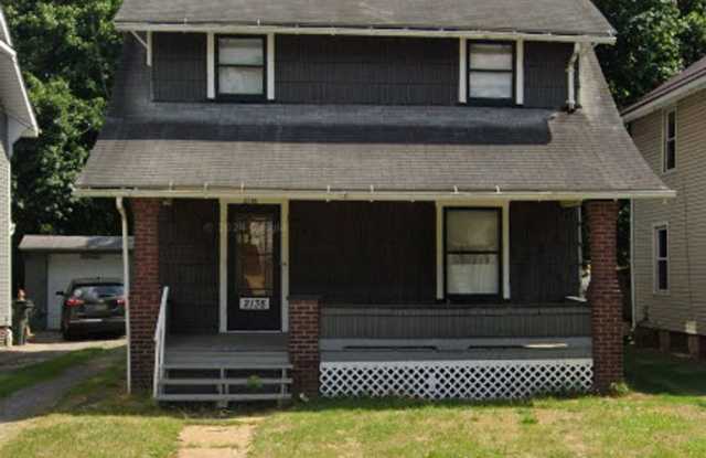 3 Bedroom NE Canton House for Rent - 2138 4th Street Northeast, Canton, OH 44704