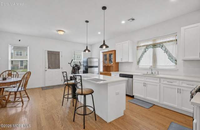1508 Heck Avenue Gallery 1