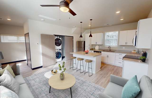 2801 Oakland Gallery 3