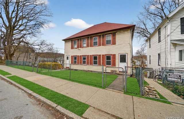 664-666 N Division St photos photos 664-666 N Division St photos photos