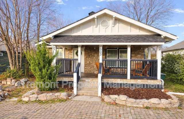 1903 East 13th Street photos photos