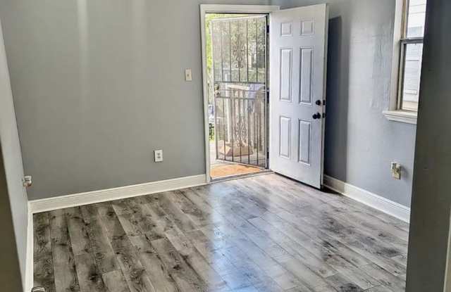 2 Bedroom/1 bath Gallery 4