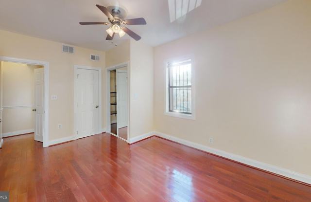 315 EVARTS Street NE unit: T6 Gallery 4