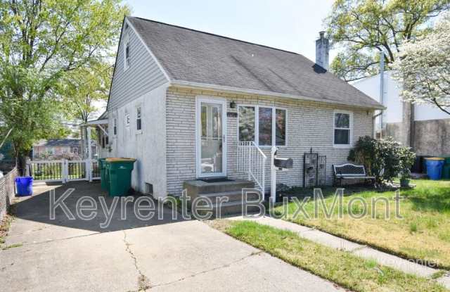 3528 Carnarvon Ave photos photos