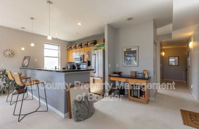 2910 Bluff St. photos photos