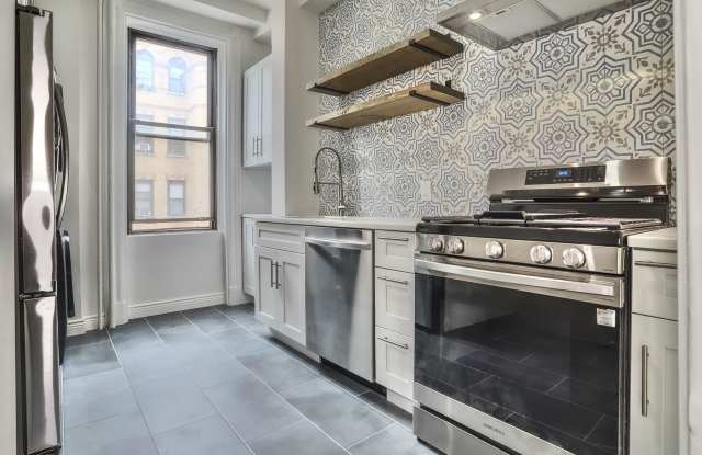 1131 WASHINGTON ST photos photos