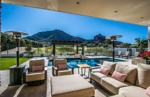 5587 E VALLEY VISTA Lane Gallery 3