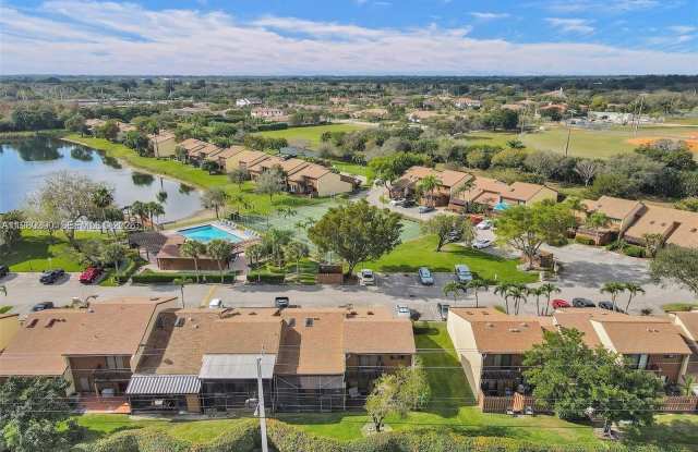 4206 SW 87th Ter photos photos