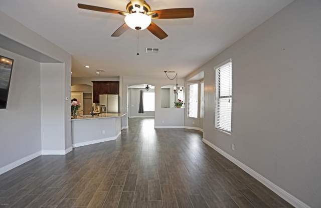 5981 S Legend Drive Gallery 3
