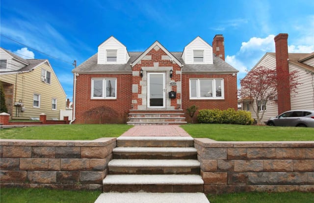 42 3rd Street - 42 3rd Street, Glen Cove, NY 11542