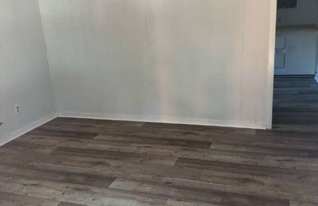 2916 Plainview Road Gallery 2