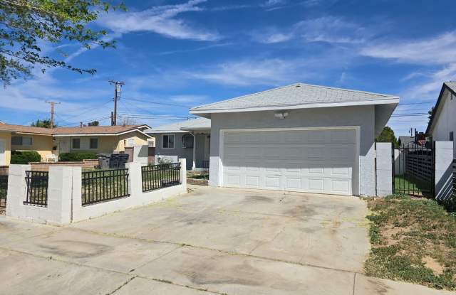 1415 Boyden Avenue Lancaster CA 93534 photos photos