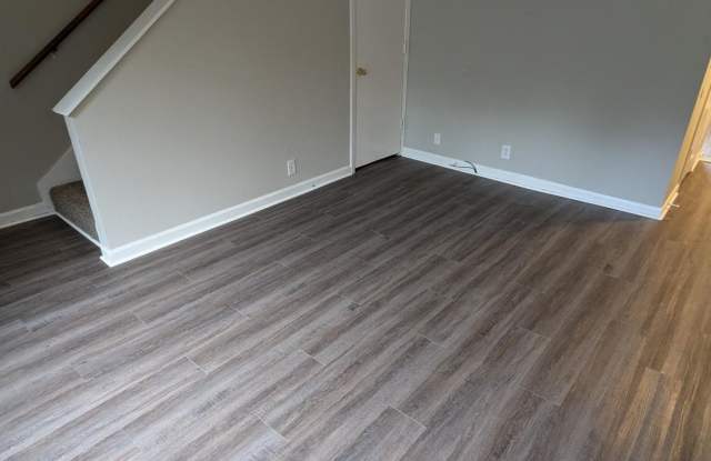 813 Holder Court - 1 Gallery 2
