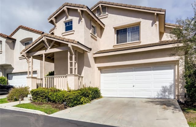 3 Maison - 3 Maison, Aliso Viejo, CA 92656