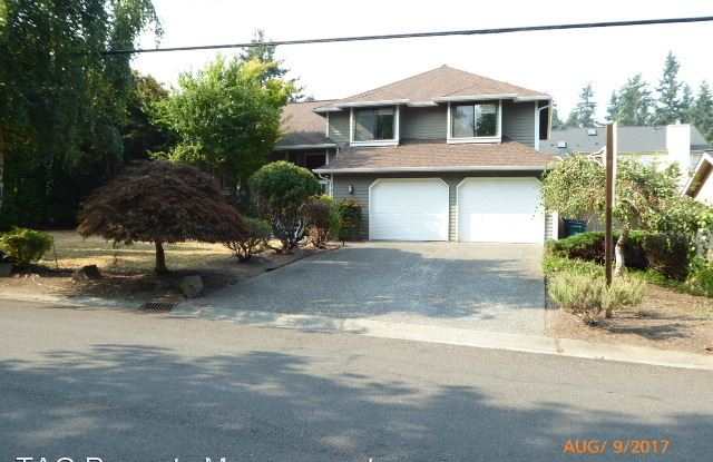 7638 NE 124th St - 7638 Northeast 124th Street, Kirkland, WA 98034