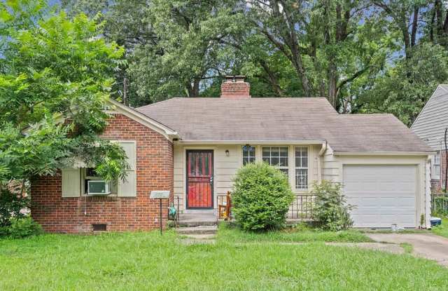 Charming 3-Bedroom Home in Memphis-Spacious & Convenient! Gallery 1