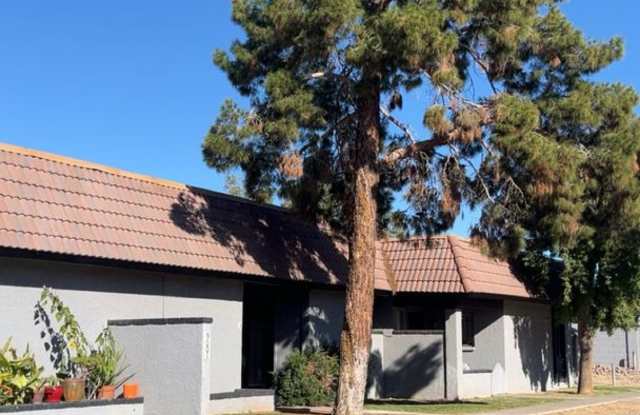 Well Appointed 2 bedroom 2 bathroom available February 1st. Washer and Dryer Included!!! Close to all the amenities of Westgate Center!!! Great Location and property, tile throughout!!! photos photos