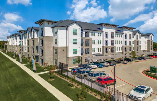 Palladium Carver Living Gallery 4