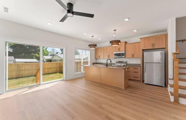 LIKE NEW Townhome in Winchester...Walking Distance to Downtown Square! photos photos LIKE NEW Townhome in Winchester...Walking Distance to Downtown Square! photos photos