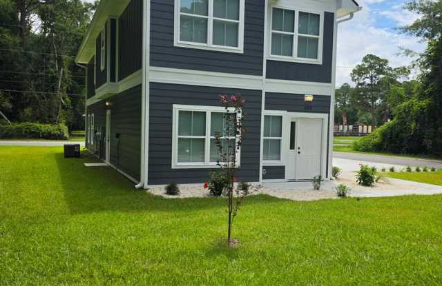Charming 3 bed, 1.5 bath Gallery 3