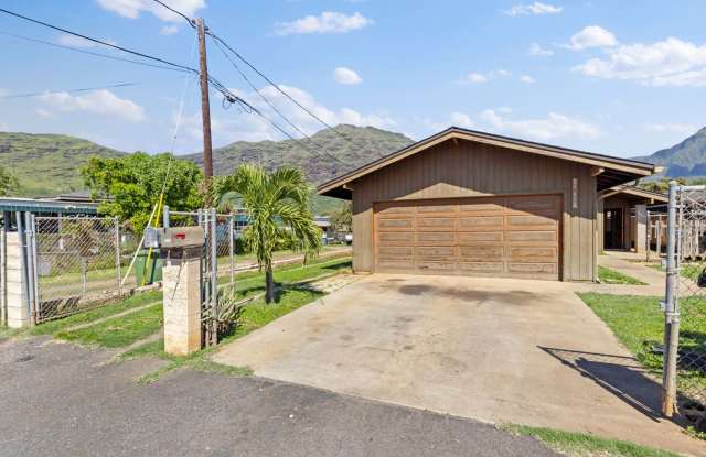 Three Bedroom Makaha Rental - 84-658 Lahaina Street, Makaha, HI 96792
