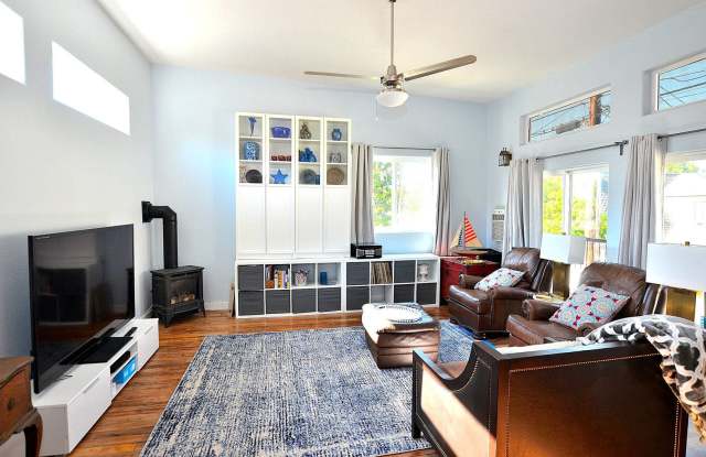1Bd/1Ba Guest house, centrally located. photos photos