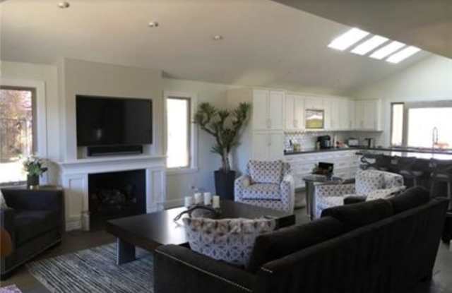 22516 Jameson Drive Gallery 2