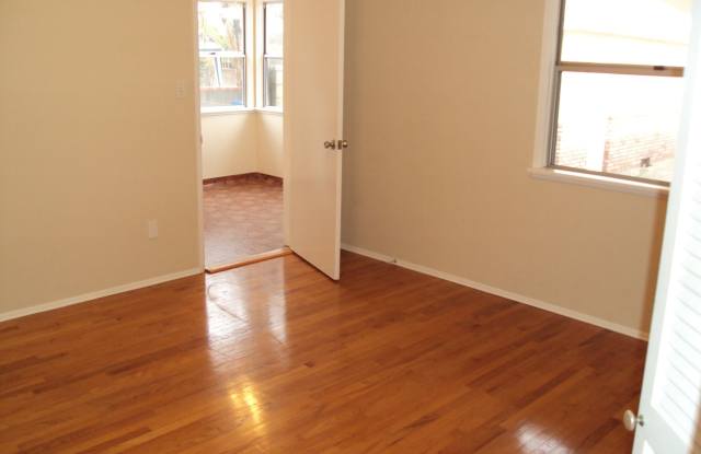 83  Shasta St Gallery 3