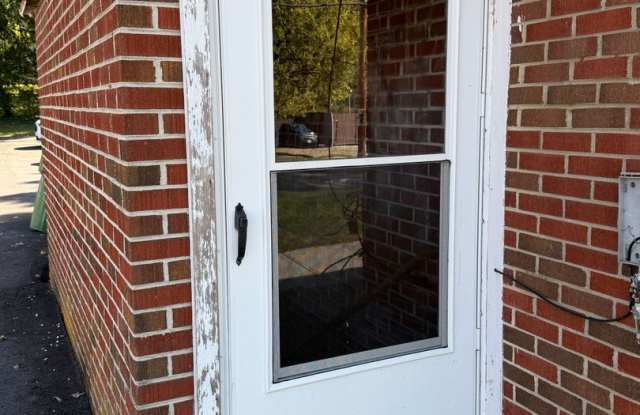 Charming 1-Bedroom Apartment in Blacksburg Gallery 3