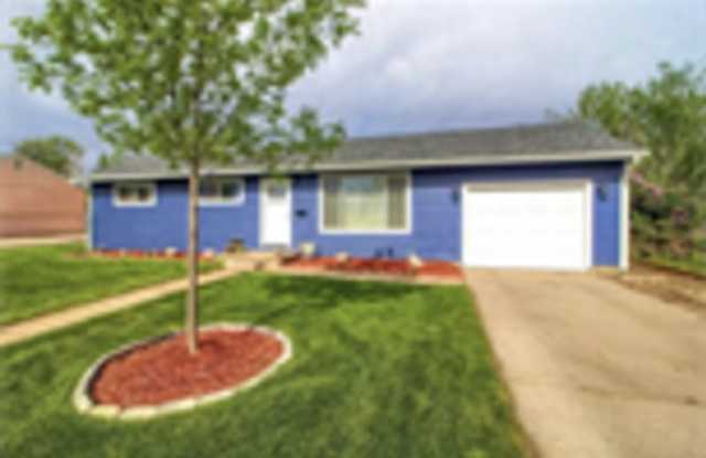 425 S Harlan St - 425 South Harlan Street, Lakewood, CO 80226