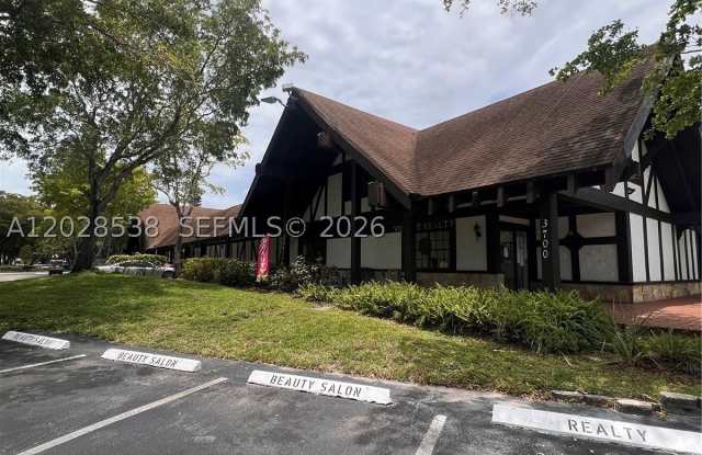 3760 Inverrary Dr Gallery 4