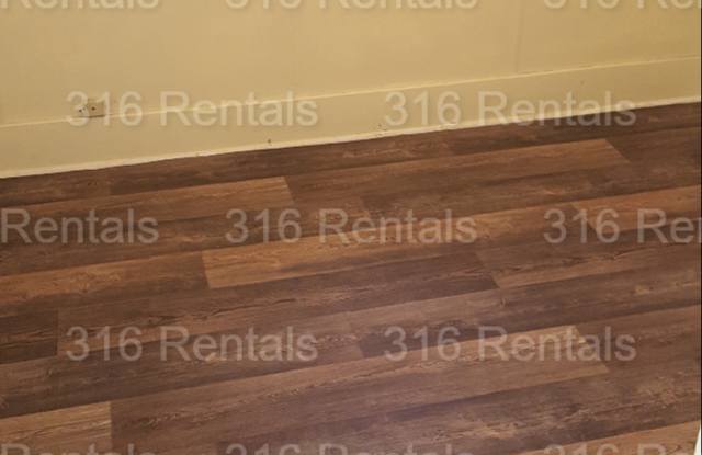 $750 - 2 bed 1 bath - Single Family Home Gallery 3