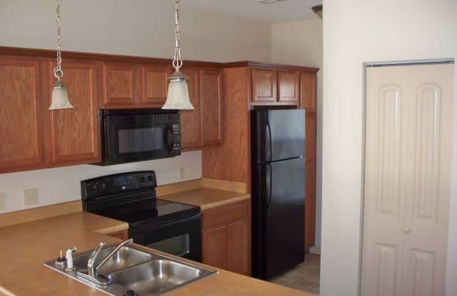114 Oxford Drive # 4 - 114 Oxford Dr, Branson, MO 65616