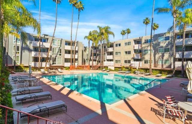 4915 Tyrone Avenue - 4915 Tyrone Avenue, Los Angeles, CA 91423