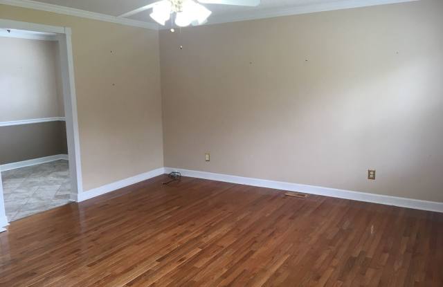 2564 Stroupe Road Gallery 2