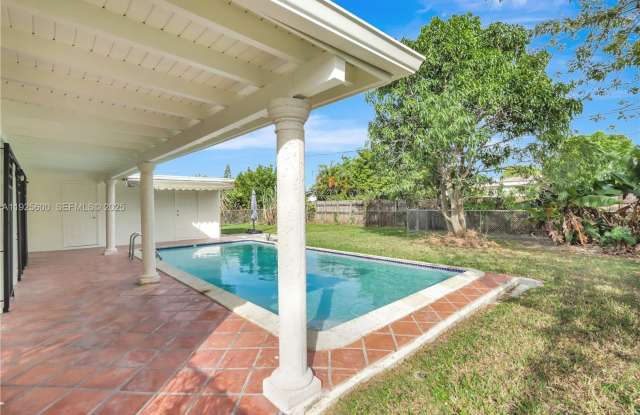 3225 SW 94th Avenue, Miami, FL 33165 photos photos