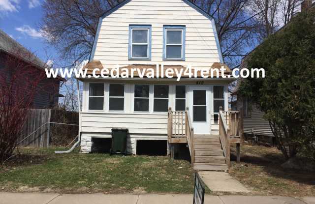 2 Bedroom, 1 Bath House for Rent- 410 Randall - 410 Randall Street, Waterloo, IA 50701