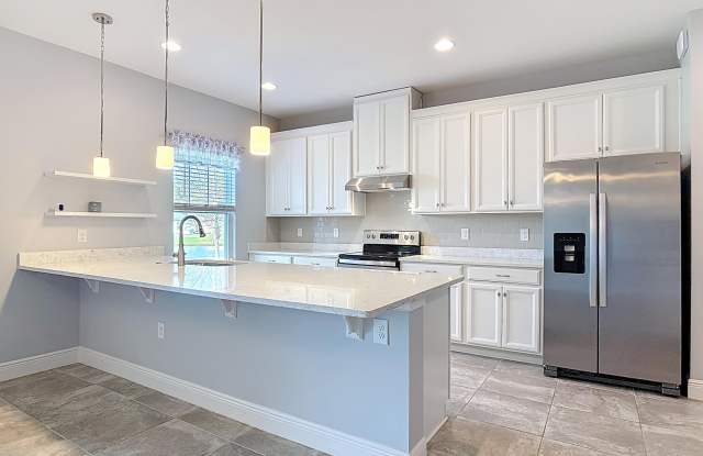 5644 Estero Loop Gallery 3