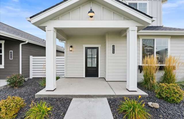 Spacious Two-Story Single-Family Home Gallery 4