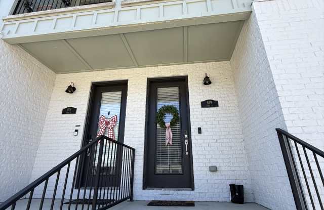 707 North Whitham Avenue - 1 Gallery 2