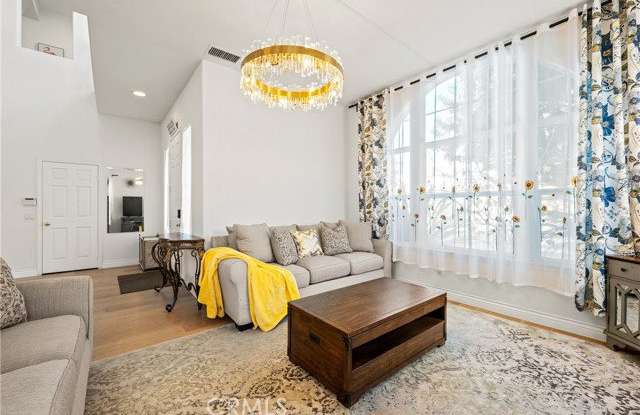 19366 Fortune Place Gallery 4