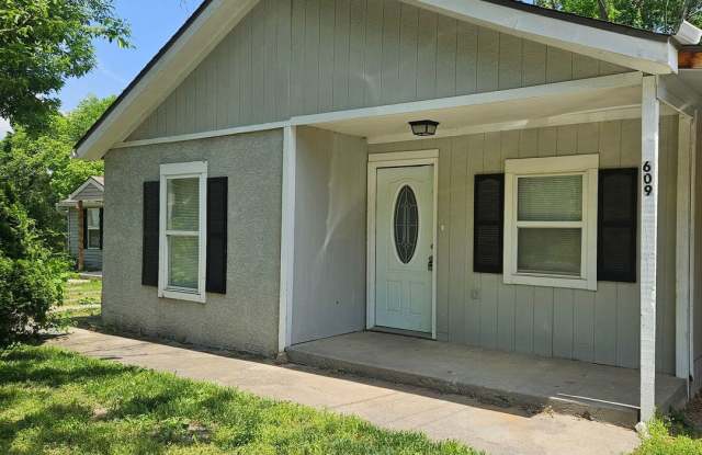 Charming 2 Bedroom Home in Independence! photos photos