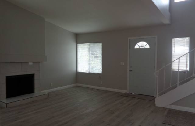 20742 Crestview Lane Gallery 3