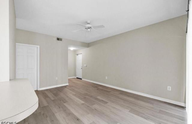 7940 Preserve Circle Gallery 3