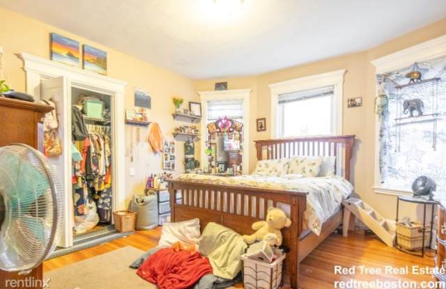98 Cypress St. 1S Gallery 3